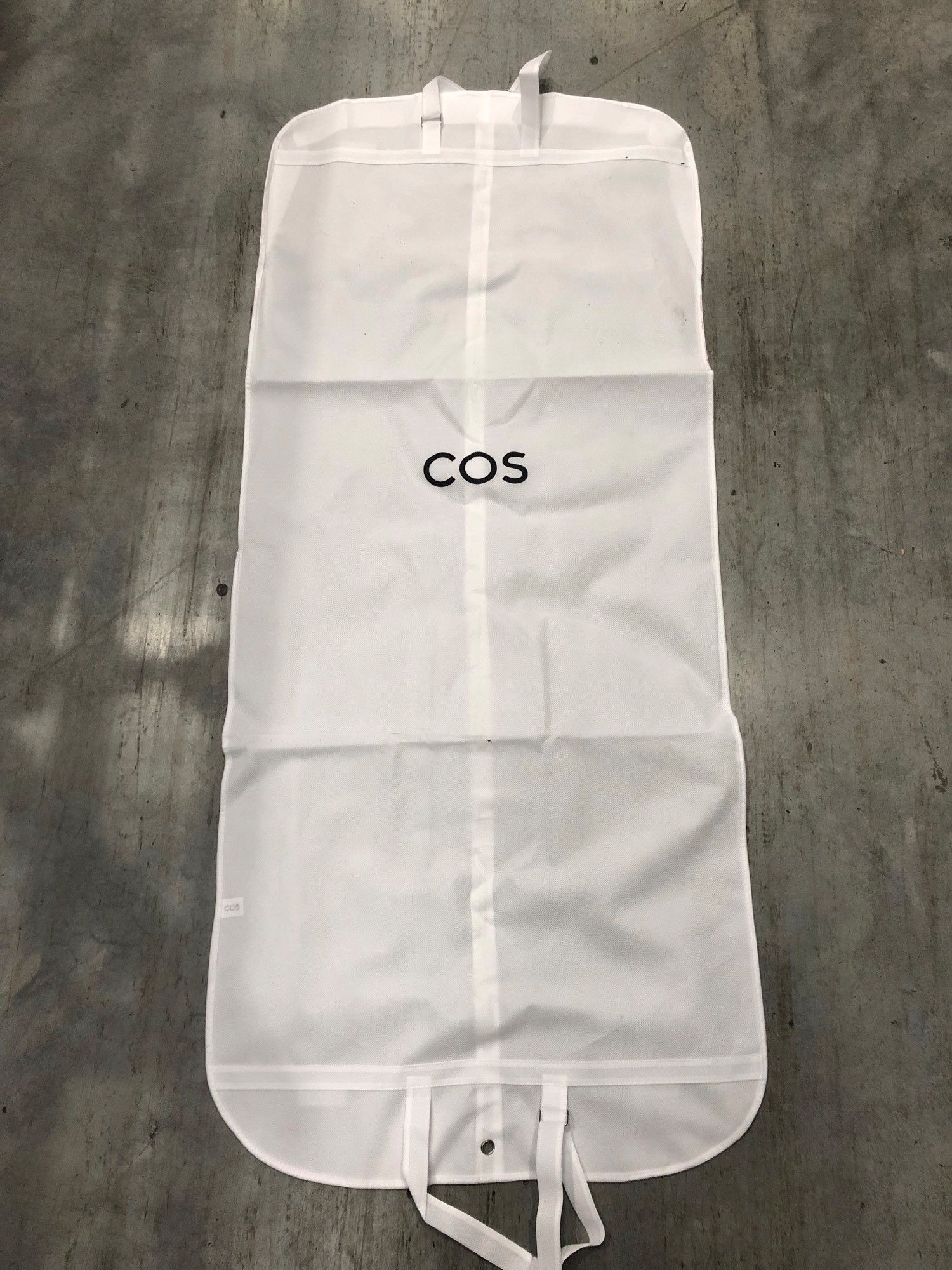 Carton COS Suit Carrier, NEW