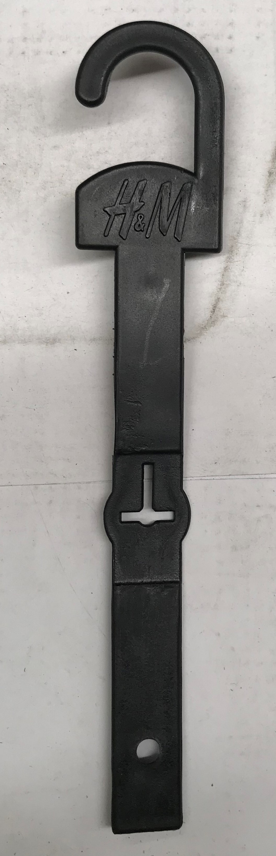 Carton BH01B Belt Hanger Black