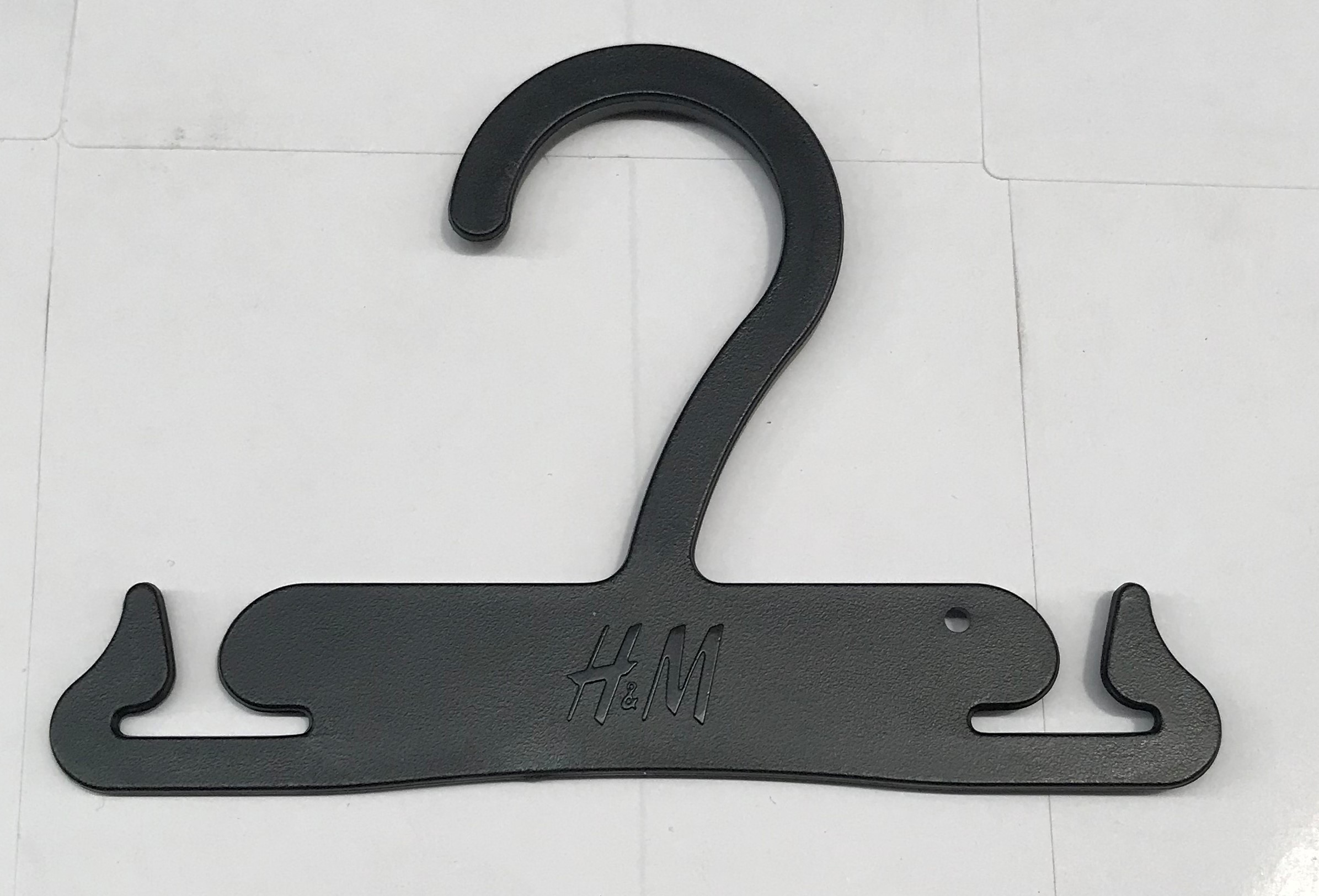 Pack SH09B Shoe Hanger, Loop at Heel and For Flip Flops