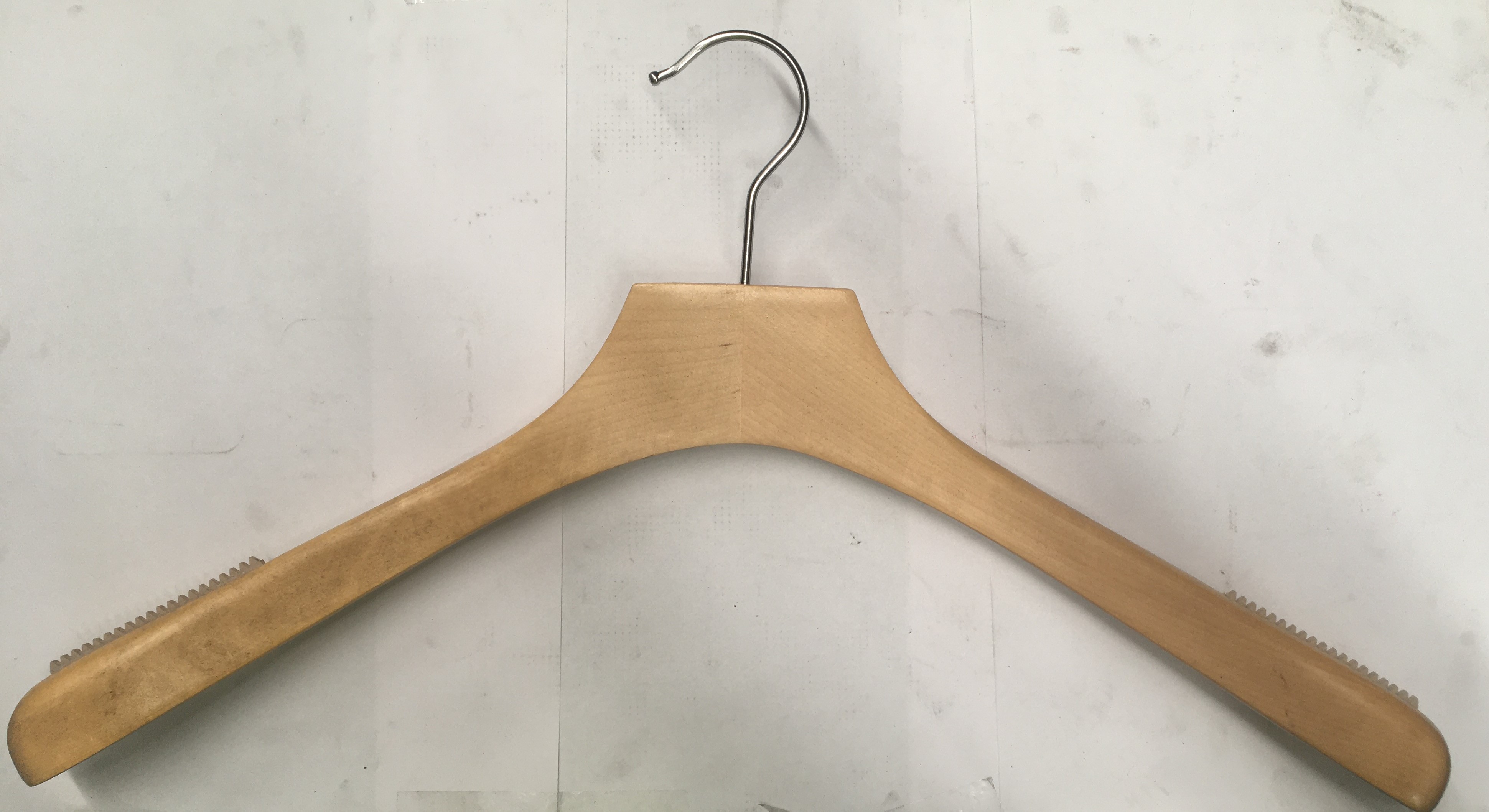 Carton MMC Top Hanger, Wood  (Mens Modern Classic)