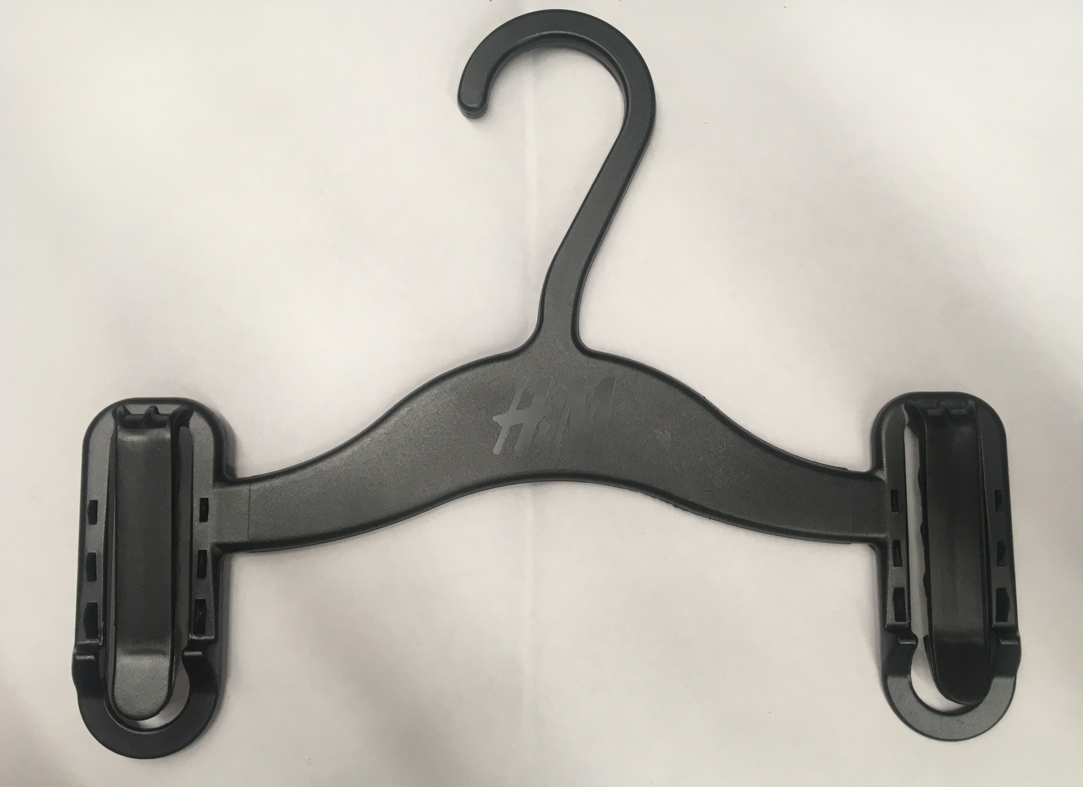 Carton HA16 Bottoms Hanger, Kids